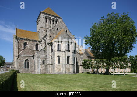 Lessay Abbey (Abbaye Sainte Trinite de Lessay), Manche, Normandie, Frankreich, Klosterkirche von Osten Stockfoto