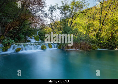 Der Nationalpark Plitvicer Seen ist das laut Fläche der größte Nationalpark Kroatiens und zugleich auch der älteste Nationalpark S Stockfoto