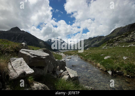 Der Speicher K? Lnbrein ist ein Stausee der Kraftwerke Malta in Kärnten, Österreich., Der Speicher Kölnbrein ist Ein Stausee der Maltakraftwerke in Stockfoto