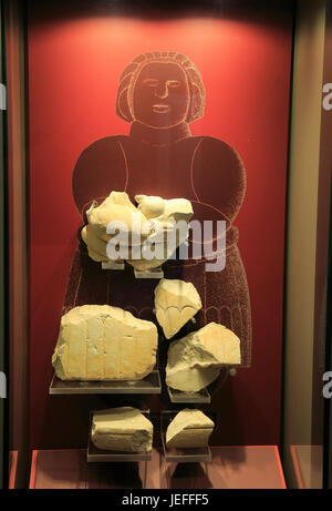 Ggantija Tempel Besucher Zentrum Display Museum, Gozo, Malta, Fragmente von Fat Lady Göttin Steinfigur Stockfoto