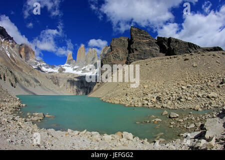 Die drei Türme im Torres del Paine Nationalpark, Patagonien, Chile, Blick vom Mirador de Las Torres Stockfoto