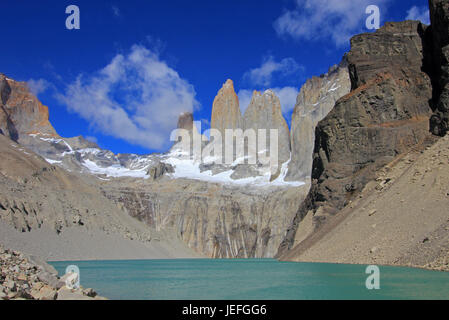 Die drei Türme im Torres del Paine Nationalpark, Patagonien, Chile, Blick vom Mirador de Las Torres Stockfoto