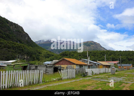 Häuser in Villa O' Higgins, Carretera Austral, Patagonien, Chile Stockfoto