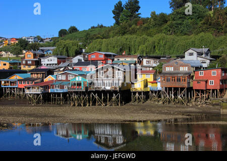 Palafito Häuser auf Stelzen in Castro, Chiloé Insel, Chile Stockfoto