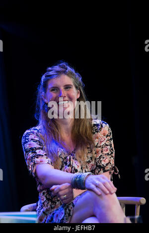 Amanda Owen, Hügel Landwirt und Autor von "Ein Jahr im Leben von einem Yorkshire Schäferin", erscheinen auf der 2017 Hay Festival of Literature and the Arts Hay on Wye, Wales UK Stockfoto