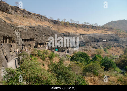 Panorama von Ajanta Höhlen nahe Aurangabad, Bundesstaat Maharashtra in Indien. als große Höhlen in den Felsen gehauen erstaunliche Website der alten buddhistischen Tempel. STA Stockfoto