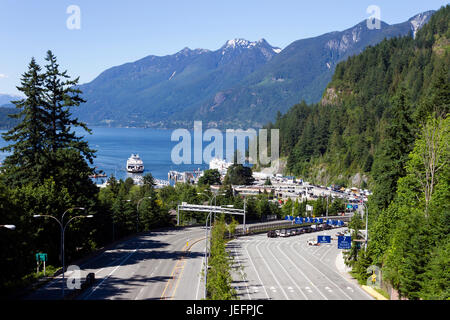 Ansicht der Horseshoe Bay Fährhafen befindet sich in Horseshoe Bay, West Vancouver, Britisch-Kolumbien, Kanada. Stockfoto