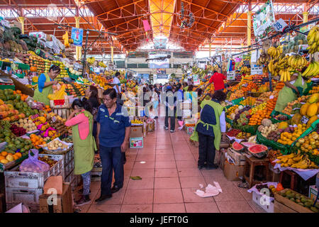 San Camillo Markt in Arequipa Stockfoto