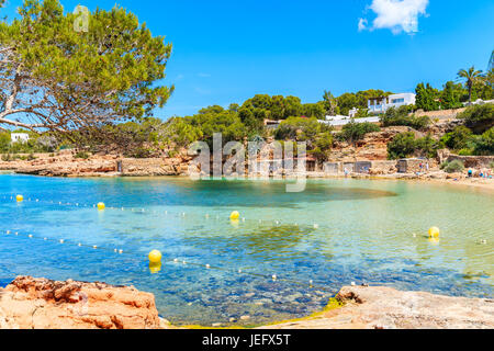 Blick auf Cala Gracioneta Strand, Insel Ibiza, Spanien Stockfoto