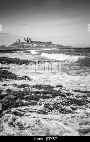 Dunstanburgh Castle in Northumberland, England, Vereinigtes Königreich, Europa. Stockfoto