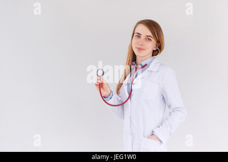 Porträt von weiblichen Arzt mit Stethoskop Stockfoto