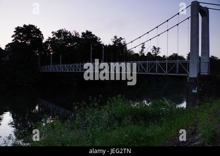 Trews Weir Hängebrücke über den Fluss exe, Exeter Quay. Devon, Großbritannien. Juni 2017. Stockfoto