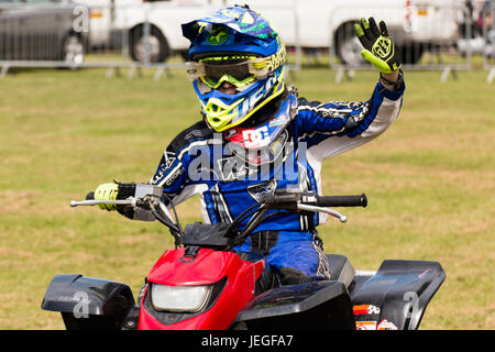 South Derbyshire, UK. 24. Juni 2017. Internationalen Stunt Fahrer das Festival der Freizeit South Derbyshire Credit: Chris Wände/Alamy Live-Nachrichten Stockfoto