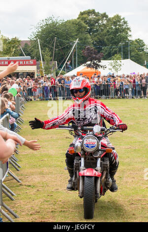 South Derbyshire, UK. 24. Juni 2017. Internationalen Stunt-Fahrer, das Fest der Freizeit South Derbyshire Credit: Chris Wände/Alamy Live-Nachrichten Stockfoto