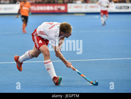 London, UK. 25. Juni 2017. WILLARS Ollie (GER) in Aktion während der Held Hockey World League Halbfinale (Männer) Malaysia Vs England an Lee Valley Hockey und Tennis-Center am Sonntag. Bildnachweis: Taka Wu/Alamy Live-Nachrichten Stockfoto