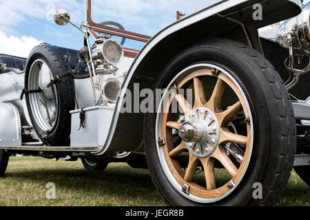 Stamford, UK. 25. Juni 2017. Weltweit größte Rolls-Royce-Kundgebung am Burghley house 25.06.2017 Credit: Marc Wheatley/Alamy Live News Stockfoto