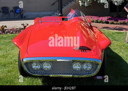 HERSHEY, steht auf dem Display an die Eleganz bei Hershey PA-Juni 11, 2017:1960 Plymouth XNR Konzept, Ghia Stockfoto