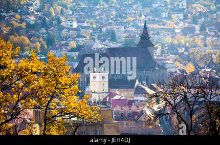 Ansicht der alten Stadt Brasov, bekannt als Kronstadt befindet sich im zentralen Teil von Rumänien Stockfoto