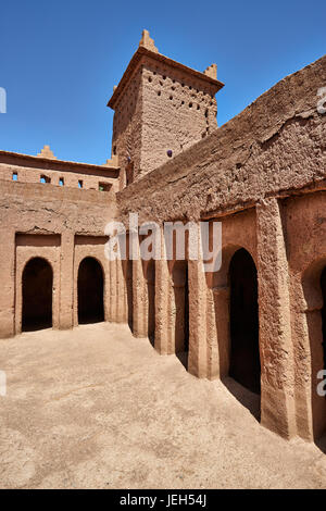 Innenhof Kasbah Amridil in der Nähe von Skoura, Marokko, Afrika Stockfoto