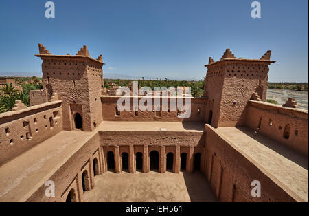 Innenhof Kasbah Amridil in der Nähe von Skoura, Marokko, Afrika Stockfoto