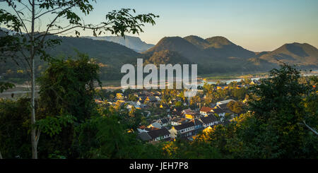 Blick vom Mount Phousi; Luang Prabang, der Provinz Luang Prabang, Laos Stockfoto