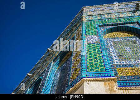 Fassade der Tempelberg und Kuppel des Rock, alte Stadt von Jerusalem; Jerusalem, Israel Stockfoto