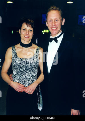 GUNDE SVAN schwedische Cross Country Skifahrer mit Frau Marie bei der schwedischen jährlichen Sport Gala 2010 gewann er insgesamt vier gold, einmal Silber und einmal Bronze bei den Stockfoto