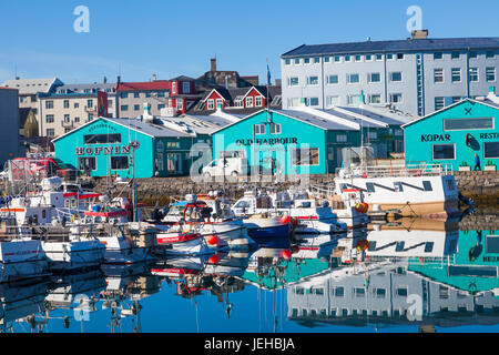 Bunte Blick auf den alten Hafen in Reykjavik Stockfoto