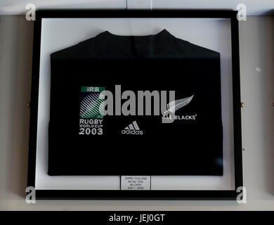 Jerry Collins 2003 New Zealand Hemd aus der Rugby-Weltmeisterschaft 2003 auf dem Display in das Clubhaus in Norths RFC Porirua Park, Wellington. PRESSEVERBAND Foto. Bild Datum: Montag, 26. Juni 2017. Bildnachweis sollte lauten: David Davies/PA Wire. Stockfoto