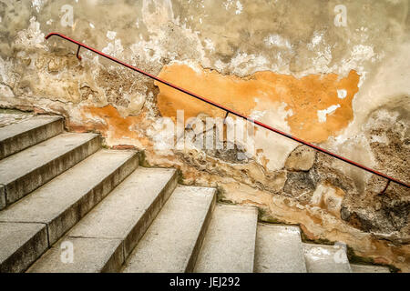 Baufälligen Treppen in der Altstadt in Prag, Chech Republik Stockfoto