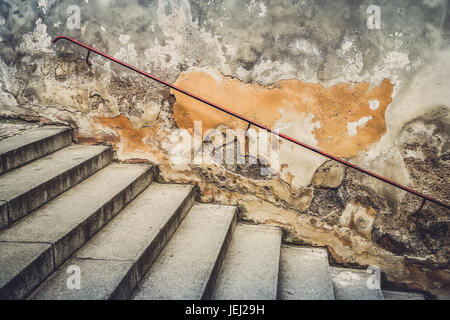 Baufälligen Treppen in der Altstadt in Prag, Chech Republik Stockfoto