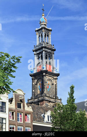 Westturm am 18. August 2012 in Amsterdam. Der Turm ist Teil der Westkirche. Es besteht aus drei Ebenen, einem Sandstein und oberen zwei Holz. Stockfoto