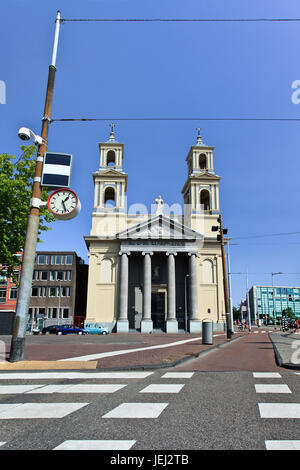 AMSTERDAM, 19. AUGUST 2012. Moses & Aaron Kirche in Amsterdam. Diese Kirche am Waterloo Platz ist ein wichtiges Kulturerbe. Stockfoto