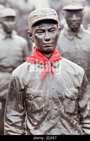 ANREN, CHINA – JAN. 16, 2011. Statuen von roten Helden im Jianchen Museum Cluster, das aus 15 Museen besteht. Stockfoto