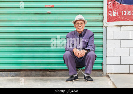 DUOBA-CHINA-SEPT. 12, 2011. Ältere Menschen am 12. September 2011 in Duoba. Bis 2015 beträgt die Bevölkerung Chinas über 60 Millionen Menschen derzeit über 200 Millionen. Stockfoto