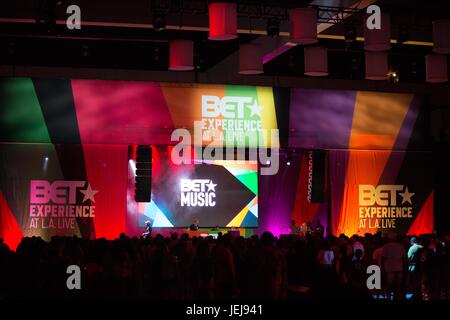 Los Angeles, USA. Juni 2017. Atmosphäre Main Stage Performances im Jahr 2017 BET Experience Los Angeles Convention Center Juni 24,2017 Los Angeles, Kalifornien. Stockfoto