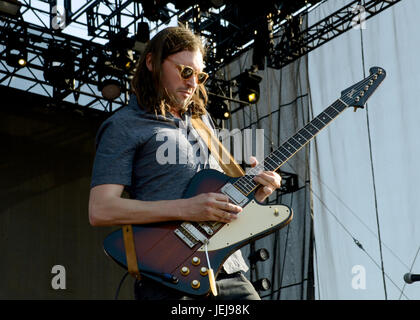 Pasadena, Kalifornien, USA. Juni 2017. Trevor Menear Dawes tritt während des Arroyo Seco Weekend am 24,2017. Juni auf der Bühne auf dem Brookside Golfplatz Pasadena, Kalifornien. Stockfoto