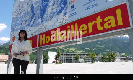 Kaltenbach, Österreich. 26. Mai 2017. Der Unternehmer Martha Schultz, sieben Skigebiete besitzt, im Skigebiet Hochzillertal in Kaltenbach, Österreich, 26. Mai 2017 zu sehen. Martha Schulz ist einer der wichtigsten Figuren der touristischen Mekka Österreich. Sie plant nun eine Seilbahn. Foto: Matthias Röder/Dpa/Alamy Live News Stockfoto