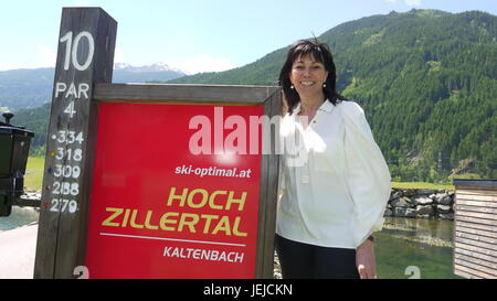 Kaltenbach, Österreich. 26. Mai 2017. Der Unternehmer Martha Schultz, sieben Skigebiete besitzt, im Skigebiet Hochzillertal in Kaltenbach, Österreich, 26. Mai 2017 zu sehen. Martha Schulz ist einer der wichtigsten Figuren der touristischen Mekka Österreich. Sie plant nun eine Seilbahn. Foto: Matthias Röder/Dpa/Alamy Live News Stockfoto