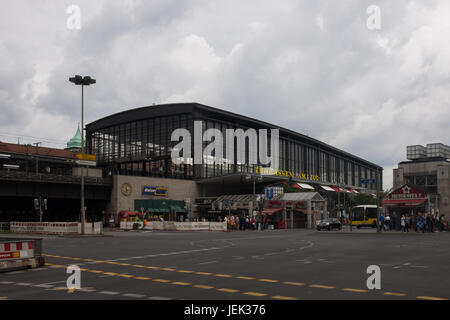 BERLIN, 16. Juni: The Zoologischer Garten Bahnhof am 16. Juni 2017 in Berlin. Stockfoto