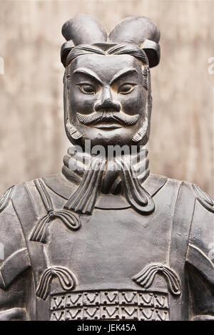 Porträt einer Skulptur von einem heroischen Terrakottakrieger, Xian Straßenmarkt, Provinz Shanxi, China Stockfoto