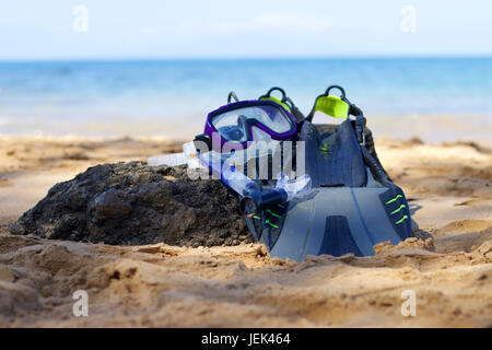 Schnorchelausrüstung, am Strand liegen Stockfoto