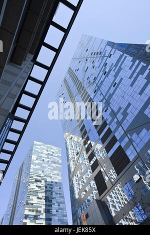 PEKING, 22. OKTOBER 2009. SOHO Shangdu Bürogebäude. Das bemerkenswerte Shangdu Gebäude wurde von Peter Davidson (LAB Architecture Studio) entworfen. Stockfoto