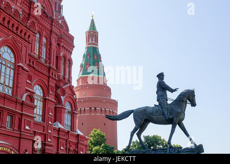 Marshall Zhukov Statue in der Nähe von Roter Platz Moskau Russland Stockfoto