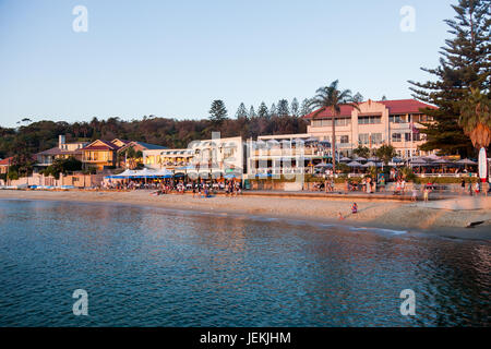 Aufnahmen des berühmten doyles Seafood Restaurant, Watsons Bay, neben der Watsons Bay Boutique Hotel, Sydney, Australien Stockfoto