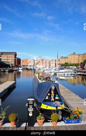 Boote vor Anker in Gloucester Docks, Gloucester, Gloucestershire, England, UK, Westeuropa. Stockfoto