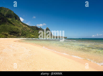 Tunnel-Strand an der Nordküste Kauai Stockfoto