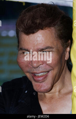 Paris, Frankreich. 23. Juni 2017. Grichka Bogdanoff besucht 2017 Fête des Tuileries, am 23. Juni 2017 in Paris, Frankreich. Bildnachweis: Bernard Menigault/Alamy Stockfoto