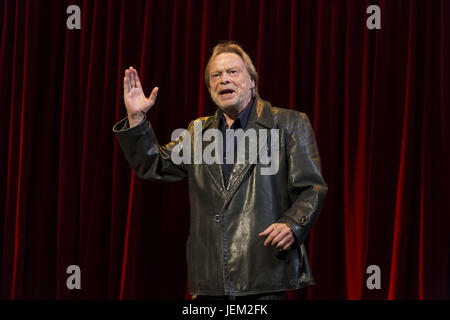 Alles für das Theater spielen "Große Freiheit Nr. 7" im St. Pauli Theater mit: Volker Lechtenbrink wo: Hamburg, Deutschland bei: 26. Mai 2017 Stockfoto