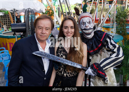 Paris, Frankreich. 23. Juni 2017. Daniel Lauclair und seine Tochter Alexandra besuchen Sie 2017 Fête des Tuileries, am 23. Juni 2017 in Paris, Frankreich. Bildnachweis: Stockfoto